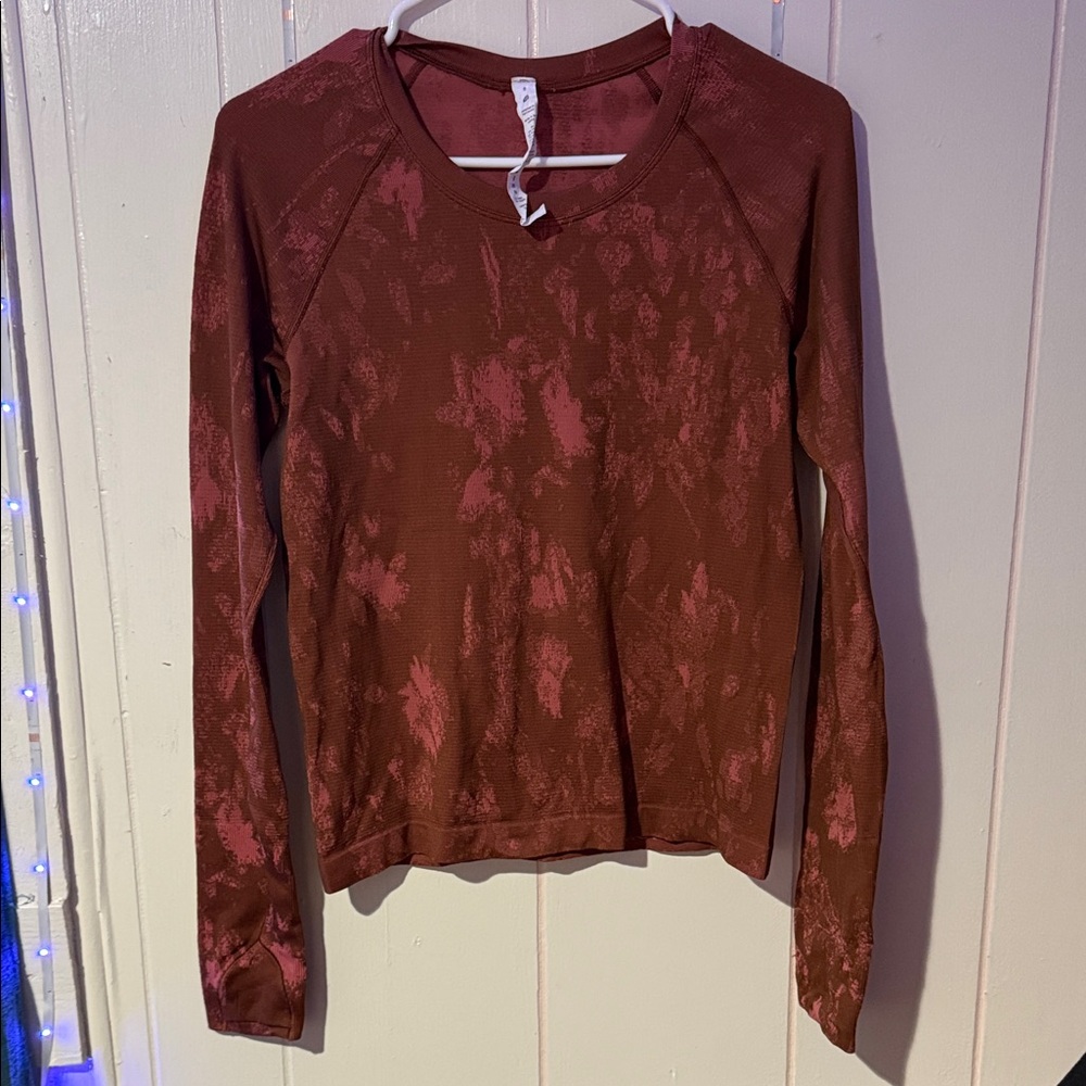 Lululemon Swiftly Tech in Shadow Bloom Roasted Brown/Brier Rose.